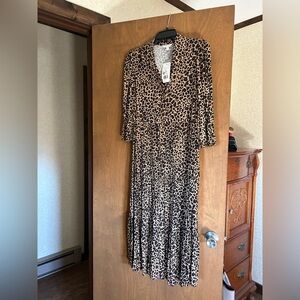 Crown & Ivy Leopard Print Long Sleeve Dress
